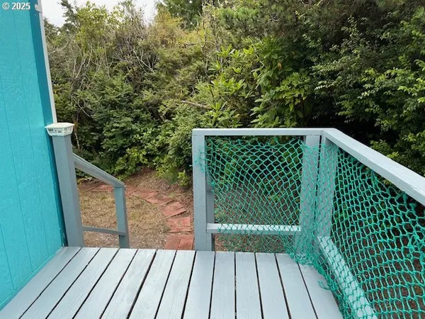 $191,000 | 1600 Rhododendron Drive, Unit 41, Florence, OR 97439