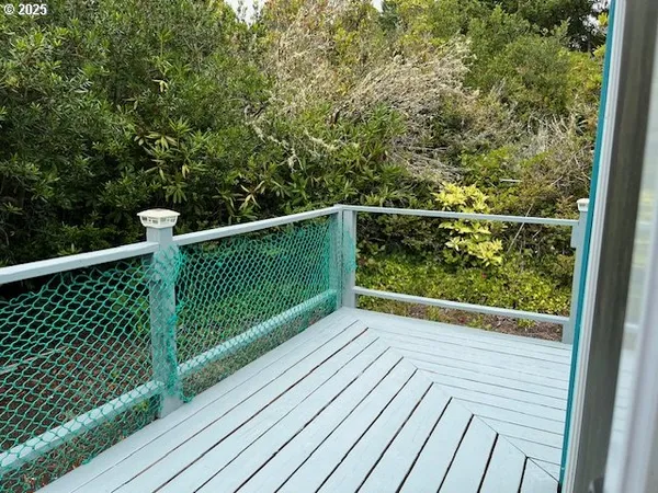 $191,000 | 1600 Rhododendron Drive, Unit 41, Florence, OR 97439