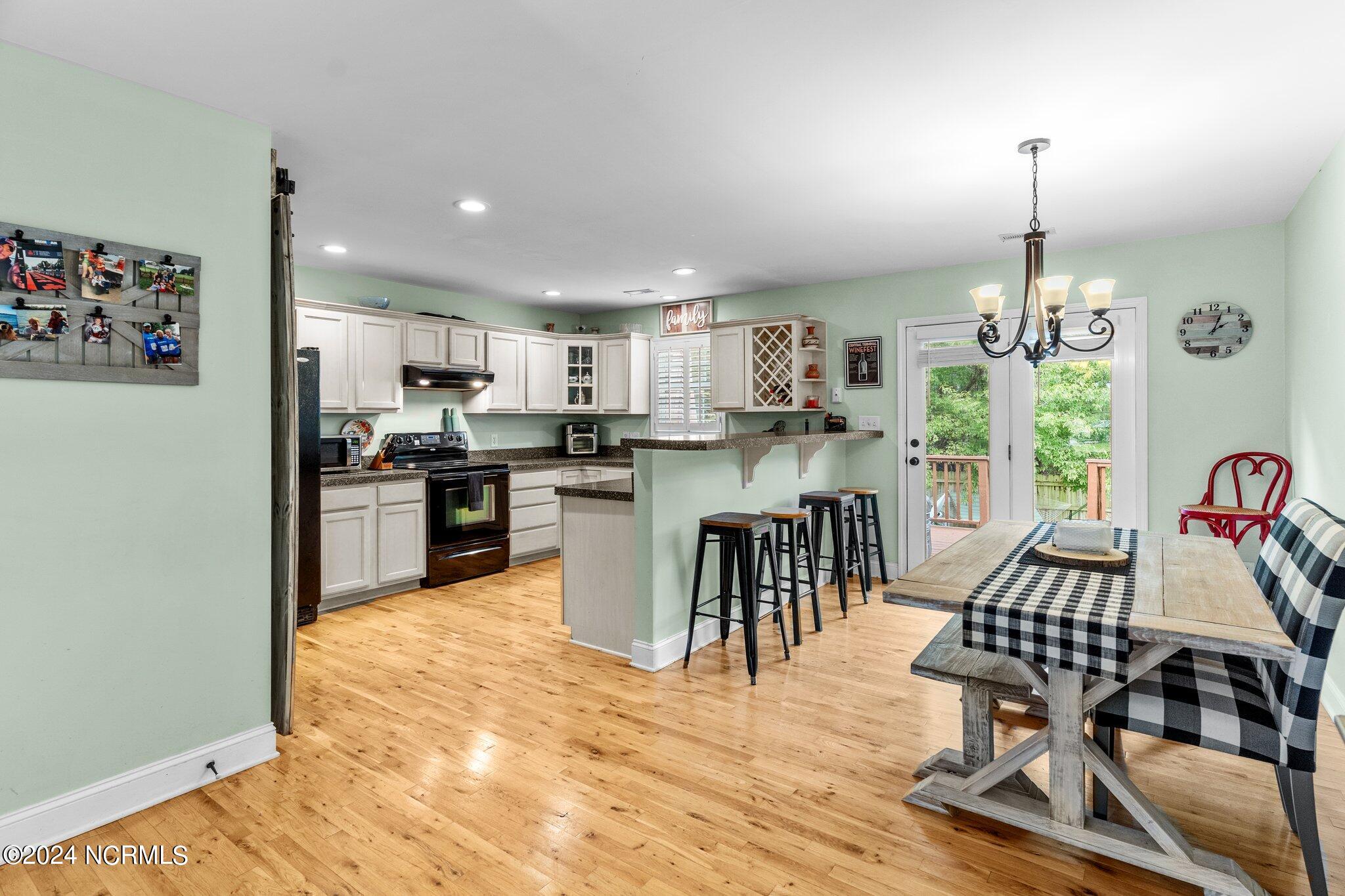 311 Okeechobee Road Wilmington, NC 28412 - Photo 6 of 44 22-web-or-mls-BTS08979