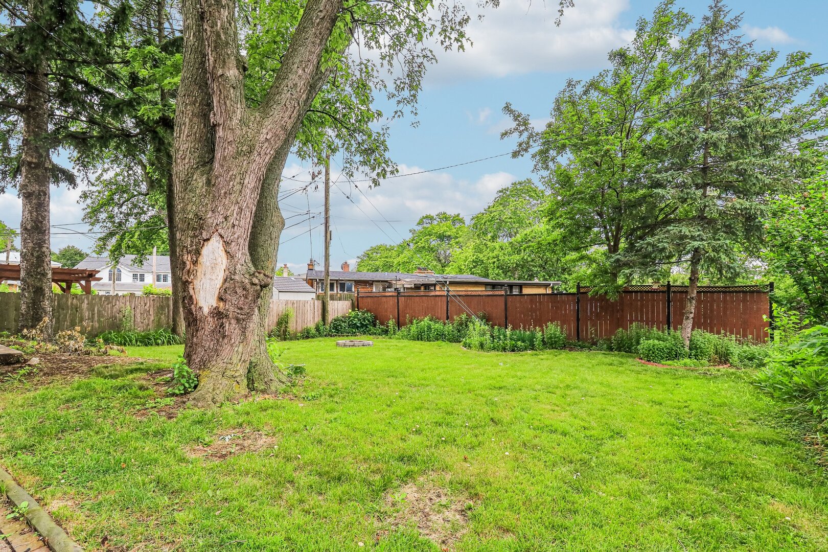 8646 Harms Road Skokie, IL 60077 - Photo 24 of 28