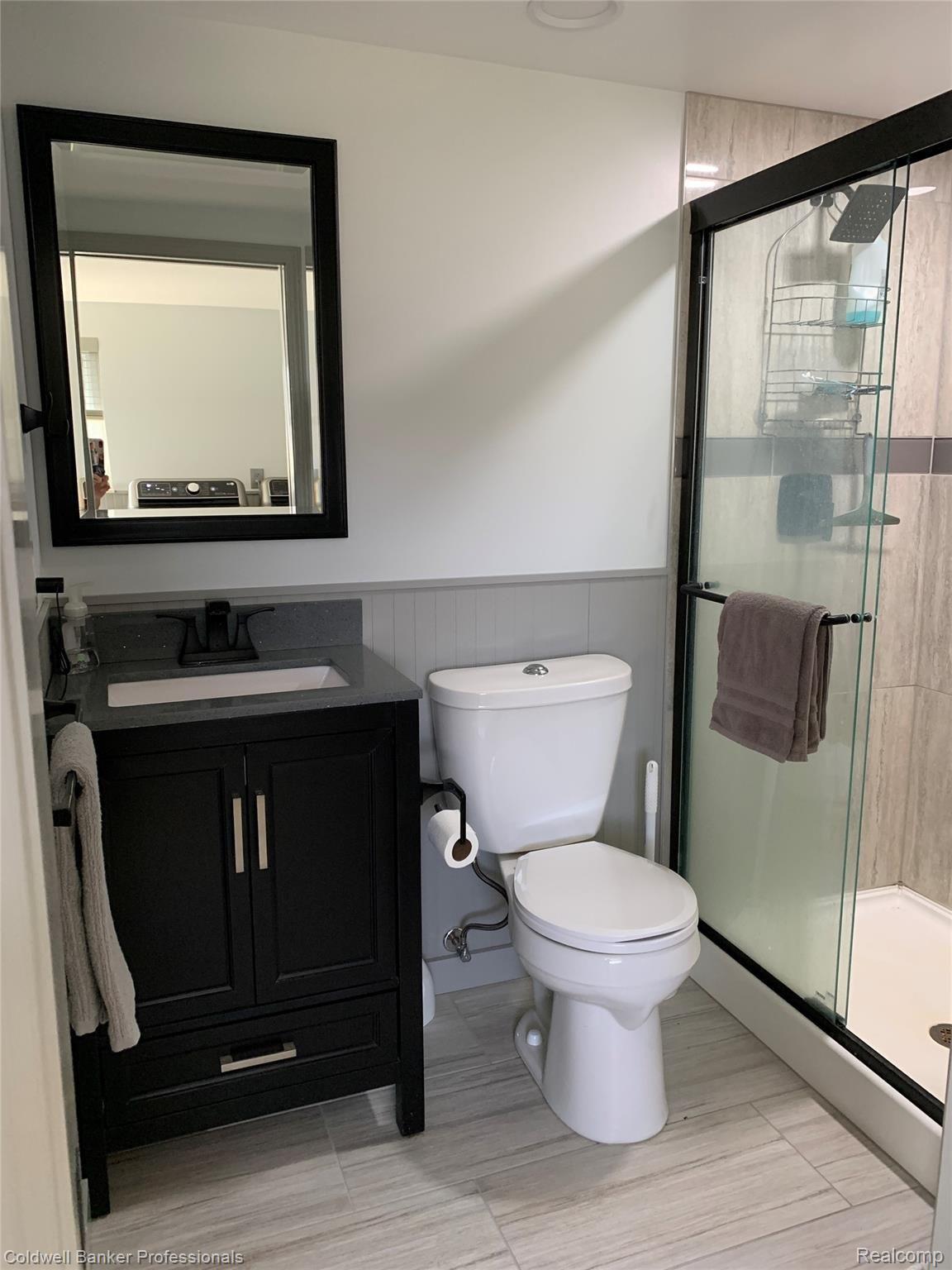 58150 Travis Road New Hudson, MI 48165 - Photo 21 of 24 2nd Main Floor Bath