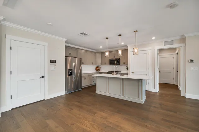 $589,000 | 7 Longview Drive, Unit 105, Atkinson, NH 03811