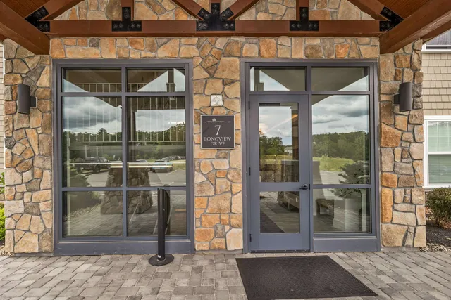 $589,000 | 7 Longview Drive, Unit 105, Atkinson, NH 03811