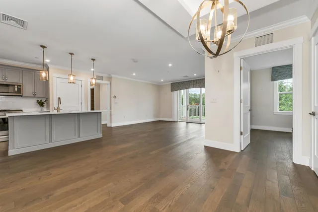 $589,000 | 7 Longview Drive, Unit 105, Atkinson, NH 03811