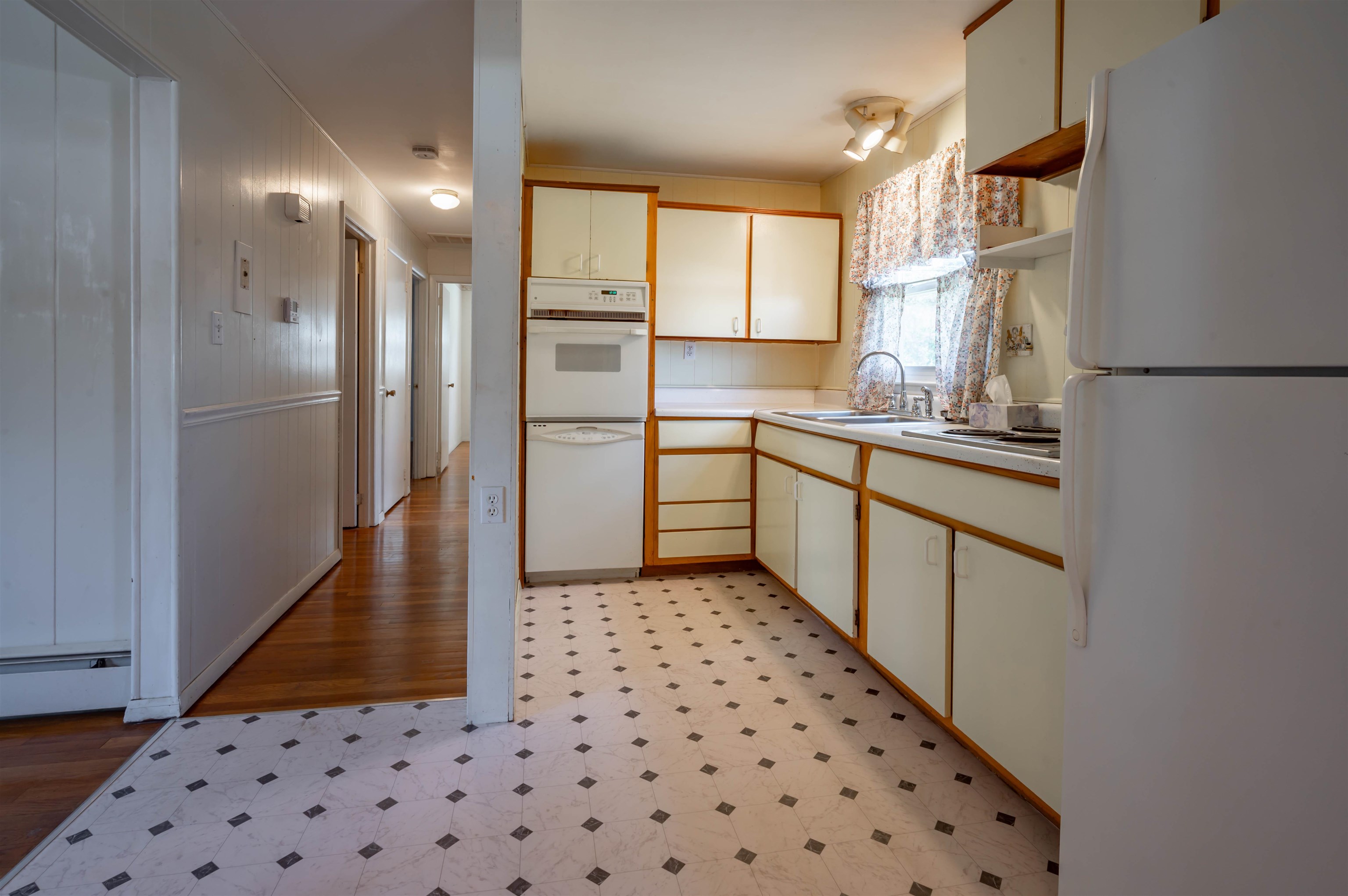 3 Derby Circle Nashua, NH 03062 - Photo 4 of 44