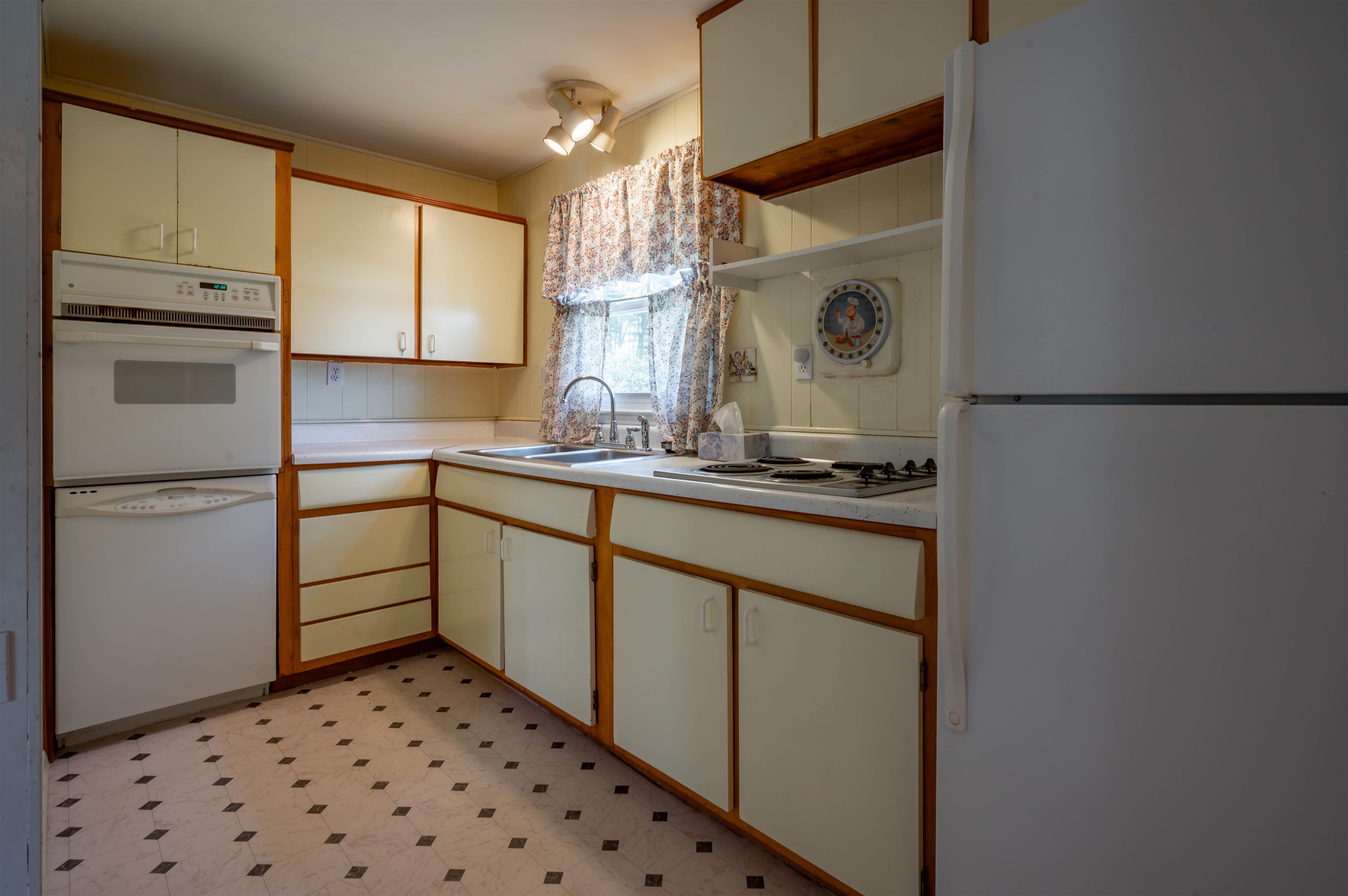 3 Derby Circle Nashua, NH 03062 - Photo 5 of 44