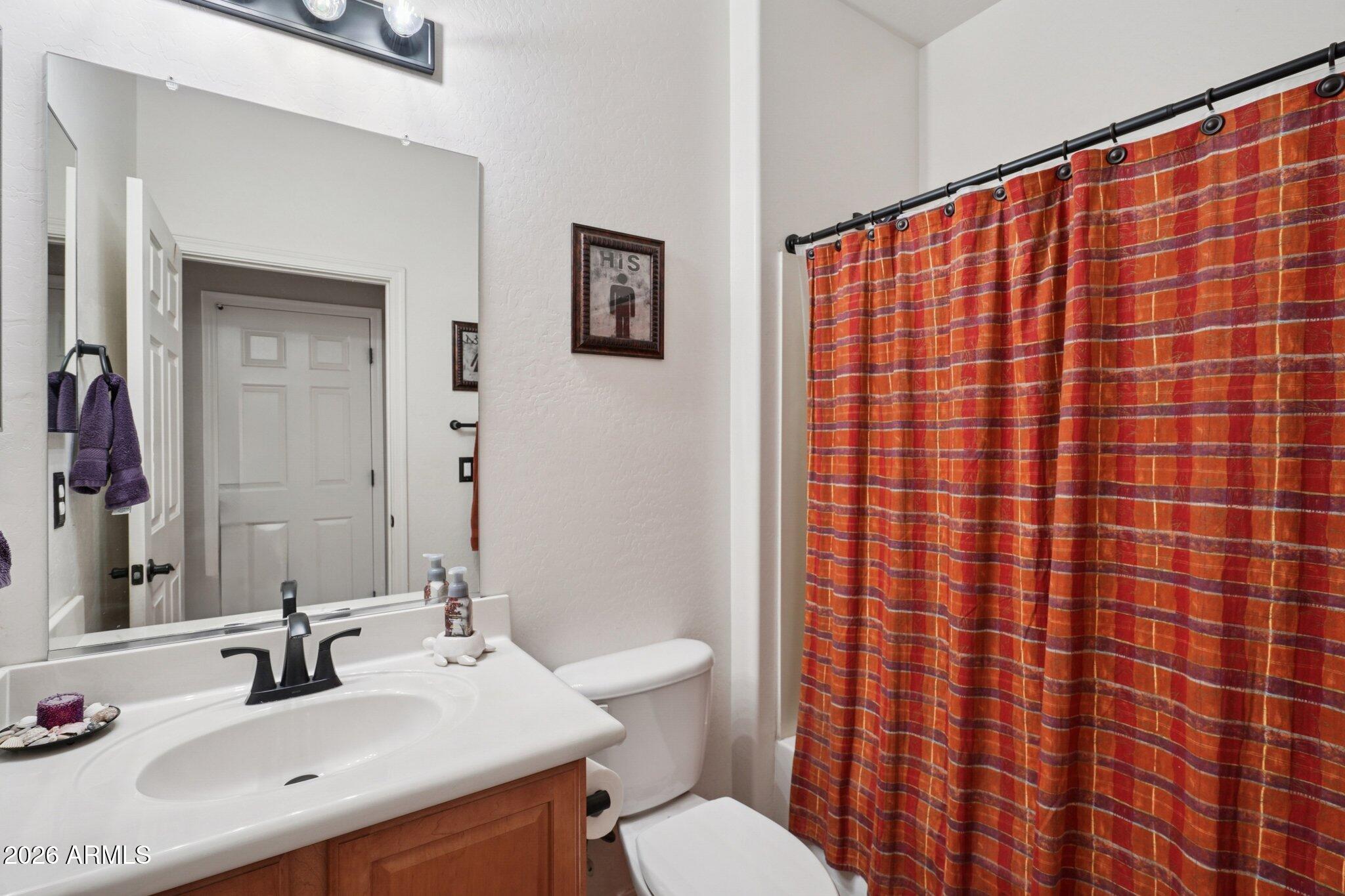39516 North Noble Hawk Court Phoenix, AZ 85086 - Photo 21 of 62 Downstairs Bathroom 2