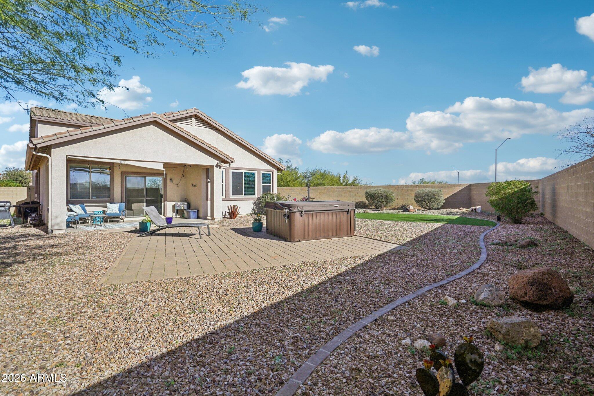 39516 North Noble Hawk Court Phoenix, AZ 85086 - Photo 37 of 62 36-web-or-mls-N Noble Hawk Ct-S0502-034