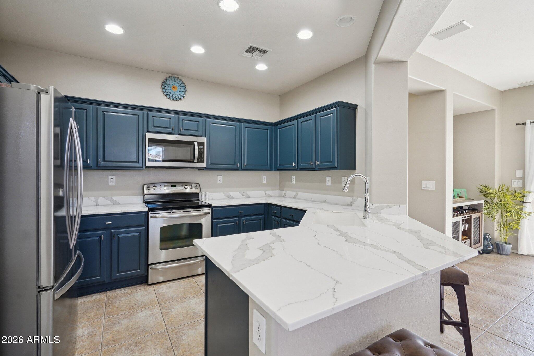 39516 North Noble Hawk Court Phoenix, AZ 85086 - Photo 9 of 62 Remodeled Kitchen