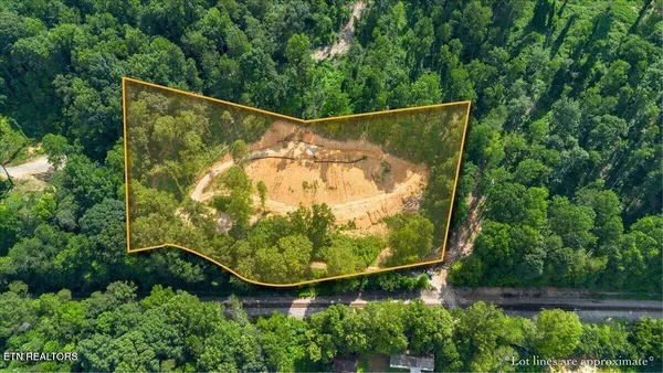 $40,000 | 353 Walden Ridge Lane, Caryville, TN 37714