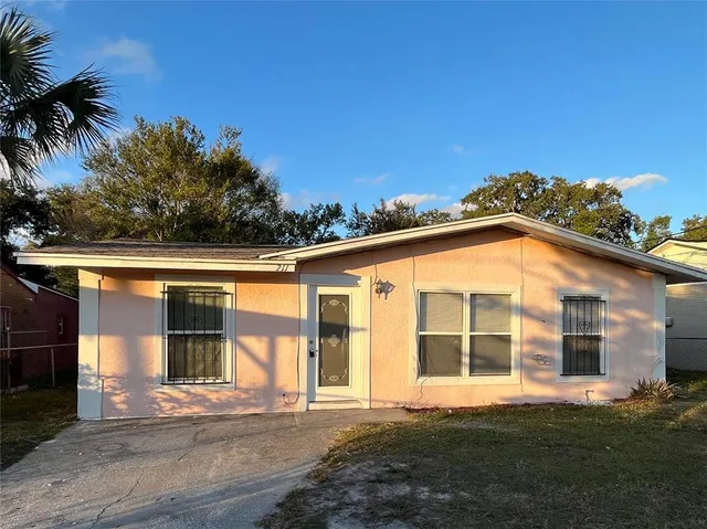 $1,500 | 211 West Bella Vista Street, Lakeland, FL 33805