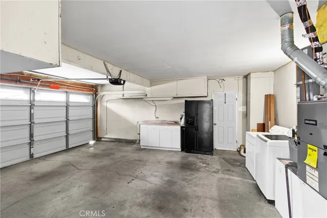 $4,450 | 18123 Delano Street, Tarzana, CA 91335