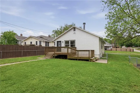 $169,000 | 2407 Seneca Street, St. Joseph, MO 64507