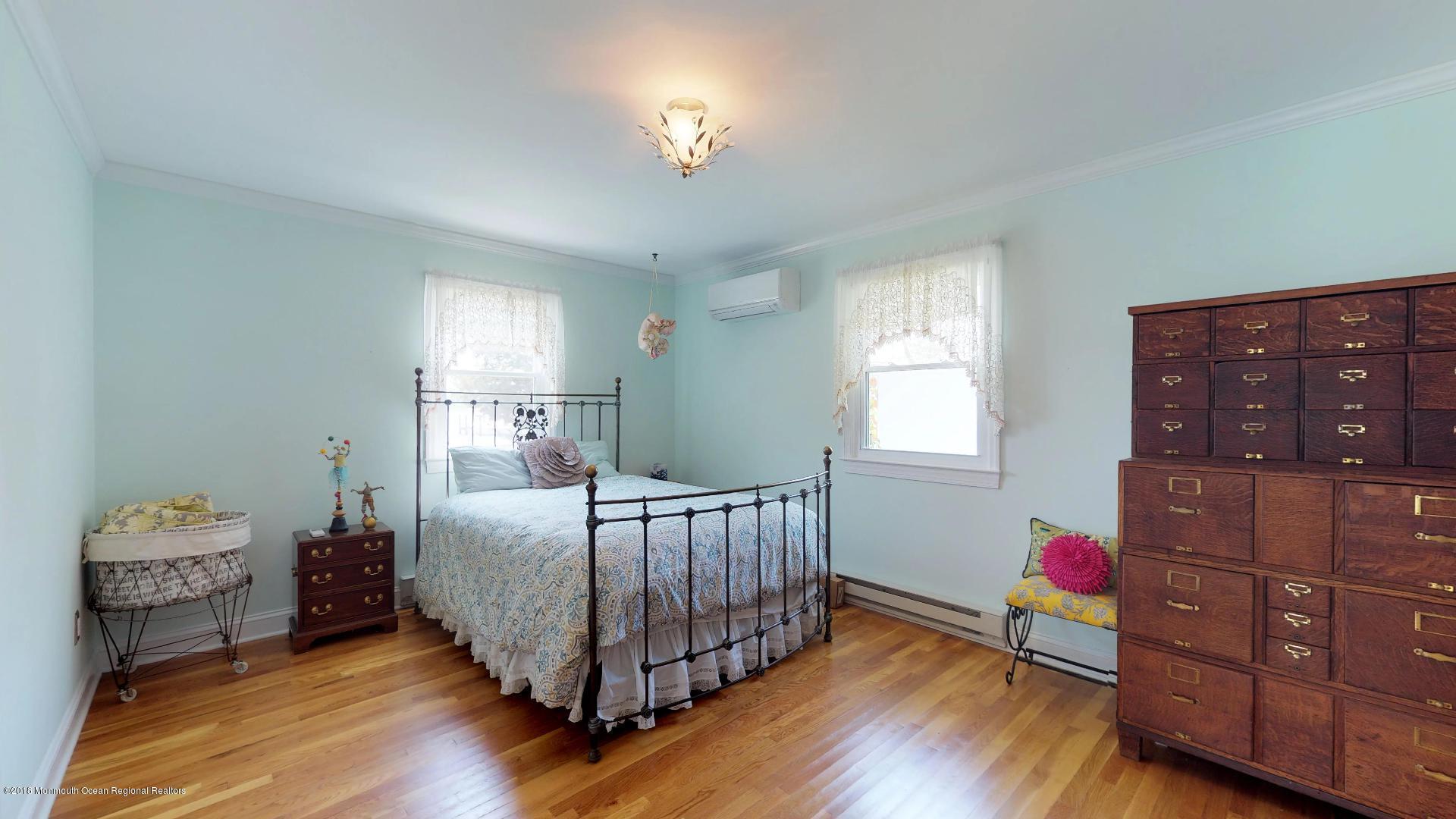 183 Harbor Inn Road Bayville, NJ 08721 - Photo 20 of 44 UQRfhadD8mk - Bedroom 1