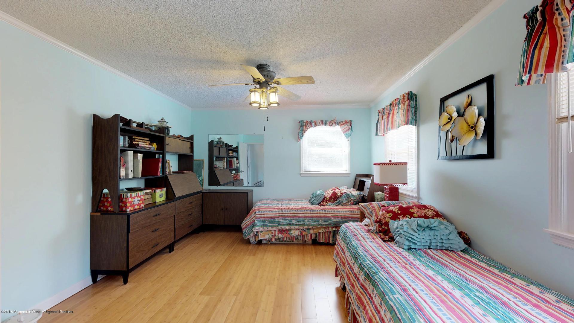 183 Harbor Inn Road Bayville, NJ 08721 - Photo 25 of 44 UQRfhadD8mk - Bedroom 4