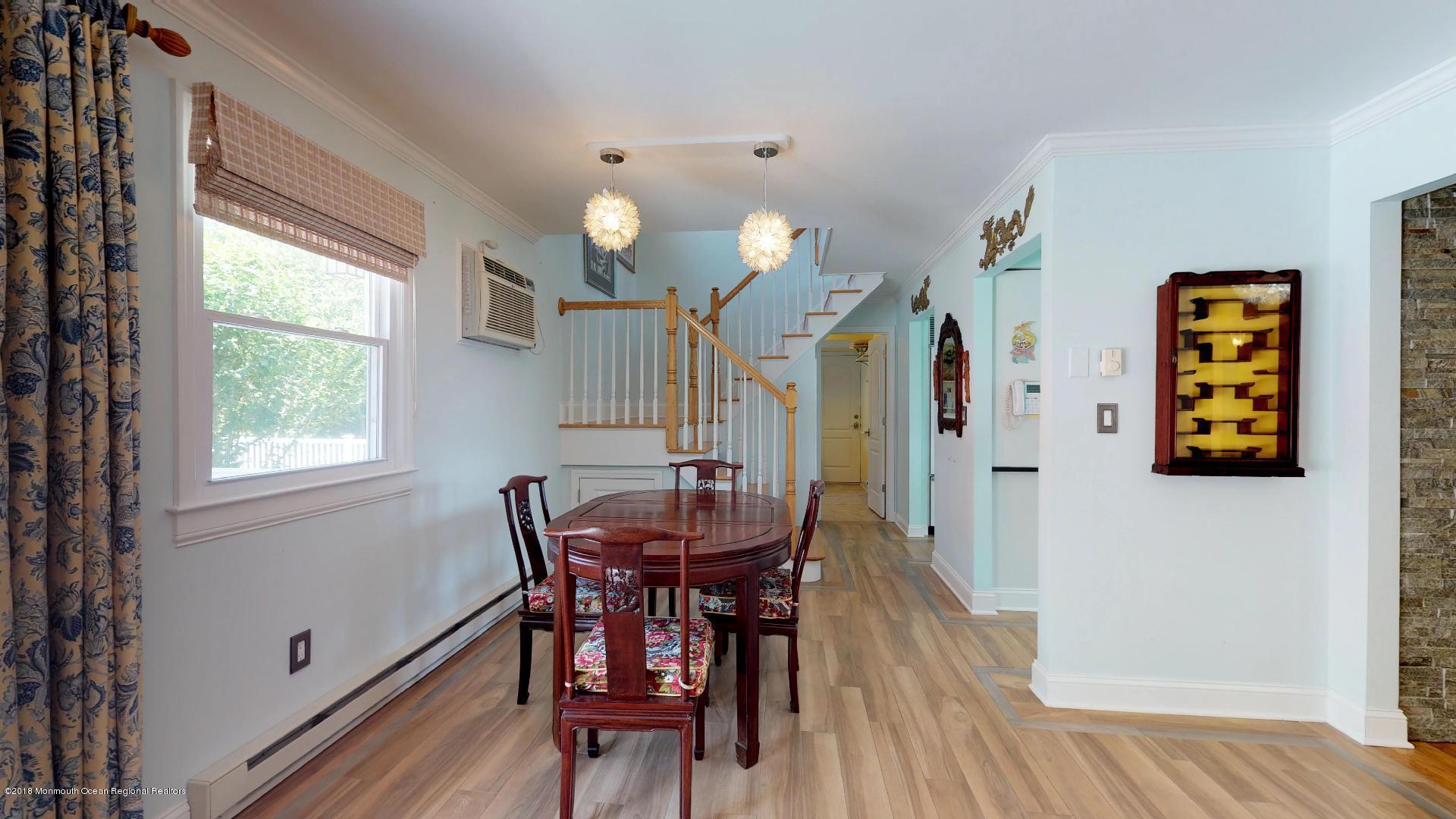 183 Harbor Inn Road Bayville, NJ 08721 - Photo 29 of 44 UQRfhadD8mk - Dining Room