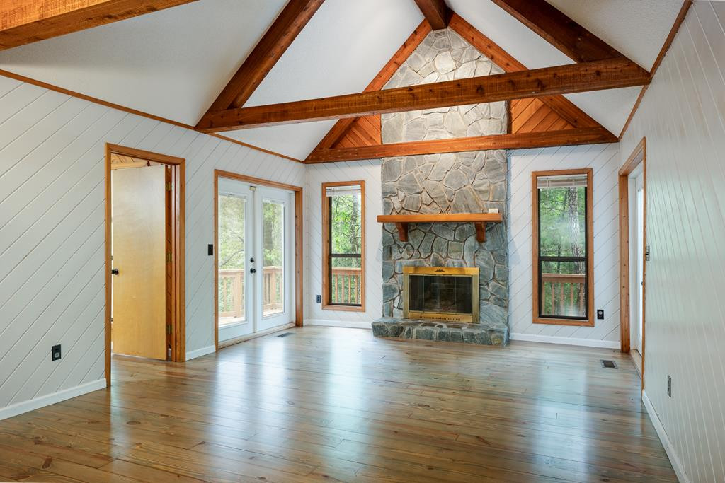 144 Wolf Ridge Lane Murphy, NC 28906 - Photo 3 of 30 Living Room