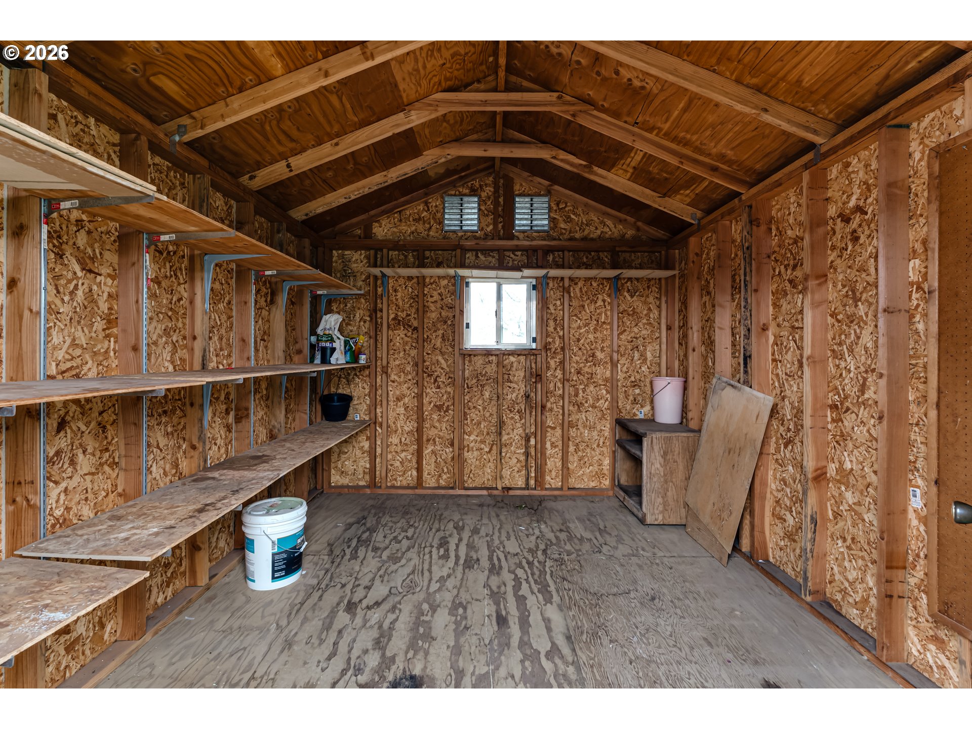 3497 Douglas Drive Springfield, OR 97478 - Photo 36 of 38 a view of wooden door