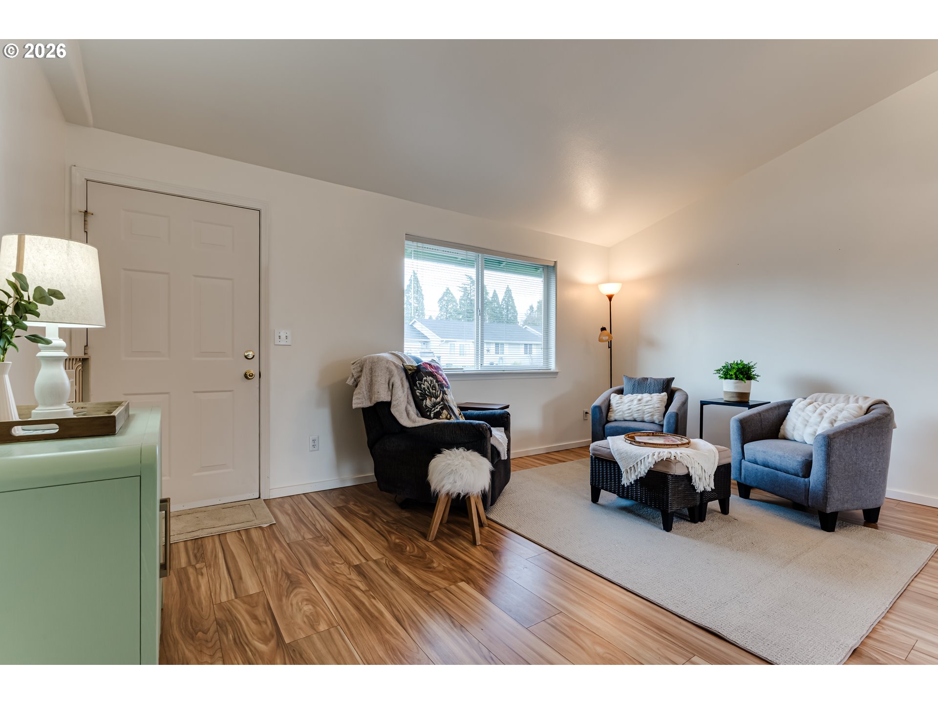 3497 Douglas Drive Springfield, OR 97478 - Photo 4 of 38 a living room with furniture and a window
