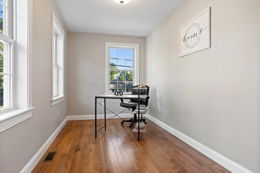 18 McDonald Road Wilmington, MA 01887 - Photo 17 of 26 Gallery Image 17