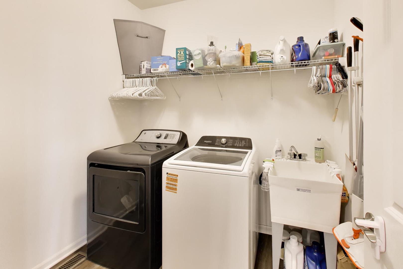 14831 Whitney Street Manhattan, IL 60442 - Photo 26 of 37 a utility room with dryer and washer