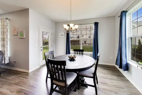 $425,000 | 14831 Whitney Street, Manhattan, IL 60442