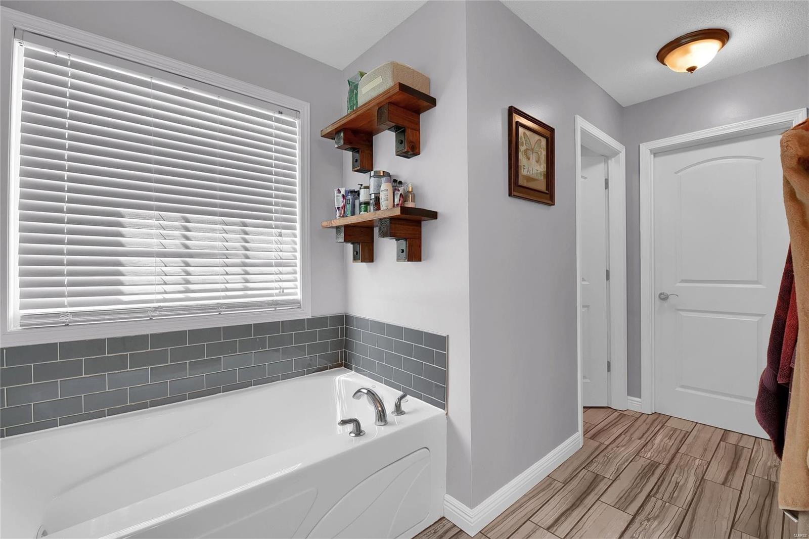 7694 Grove Road Edwardsville, IL 62025 - Photo 16 of 38