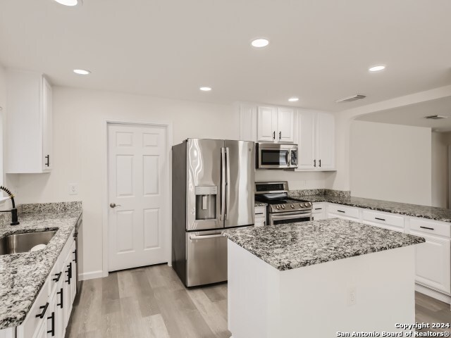 7122 Teton Ridge San Antonio, TX 78233 - Photo 11 of 32