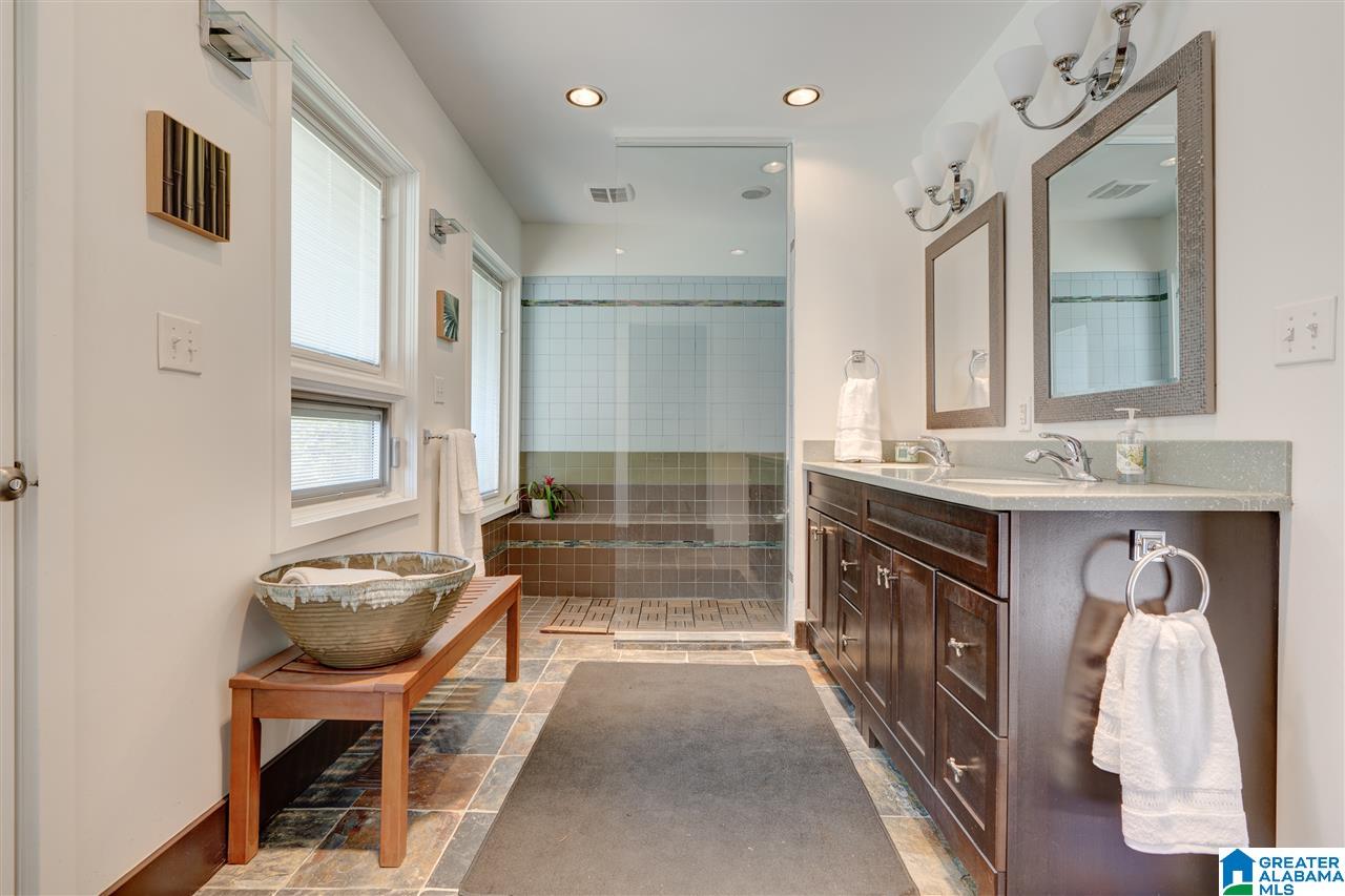 3344 Woodridge Road North Birmingham, AL 35223 - Photo 29 of 50