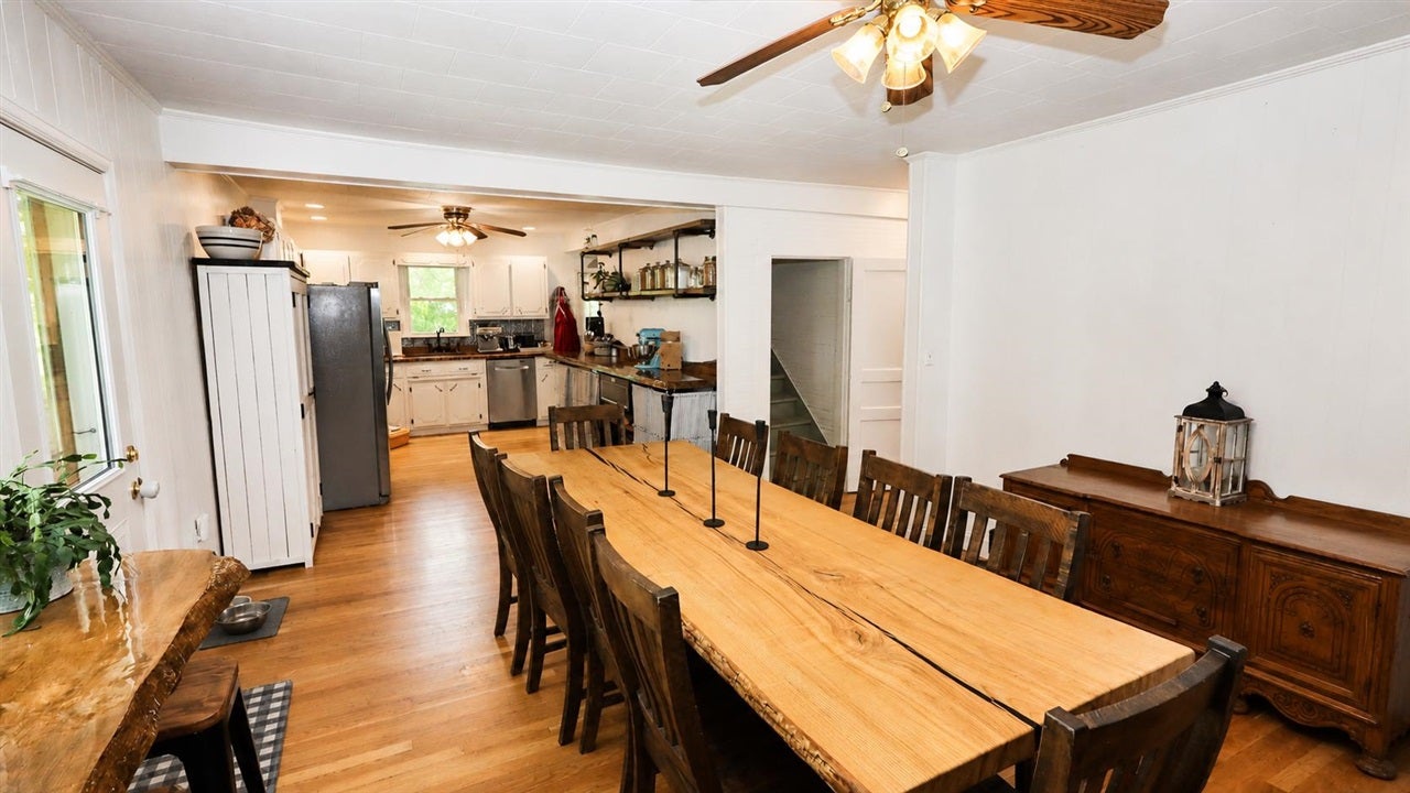 713 Rock Spring Road Summer Shade, KY 42166 - Photo 13 of 52 Gallery Image 13