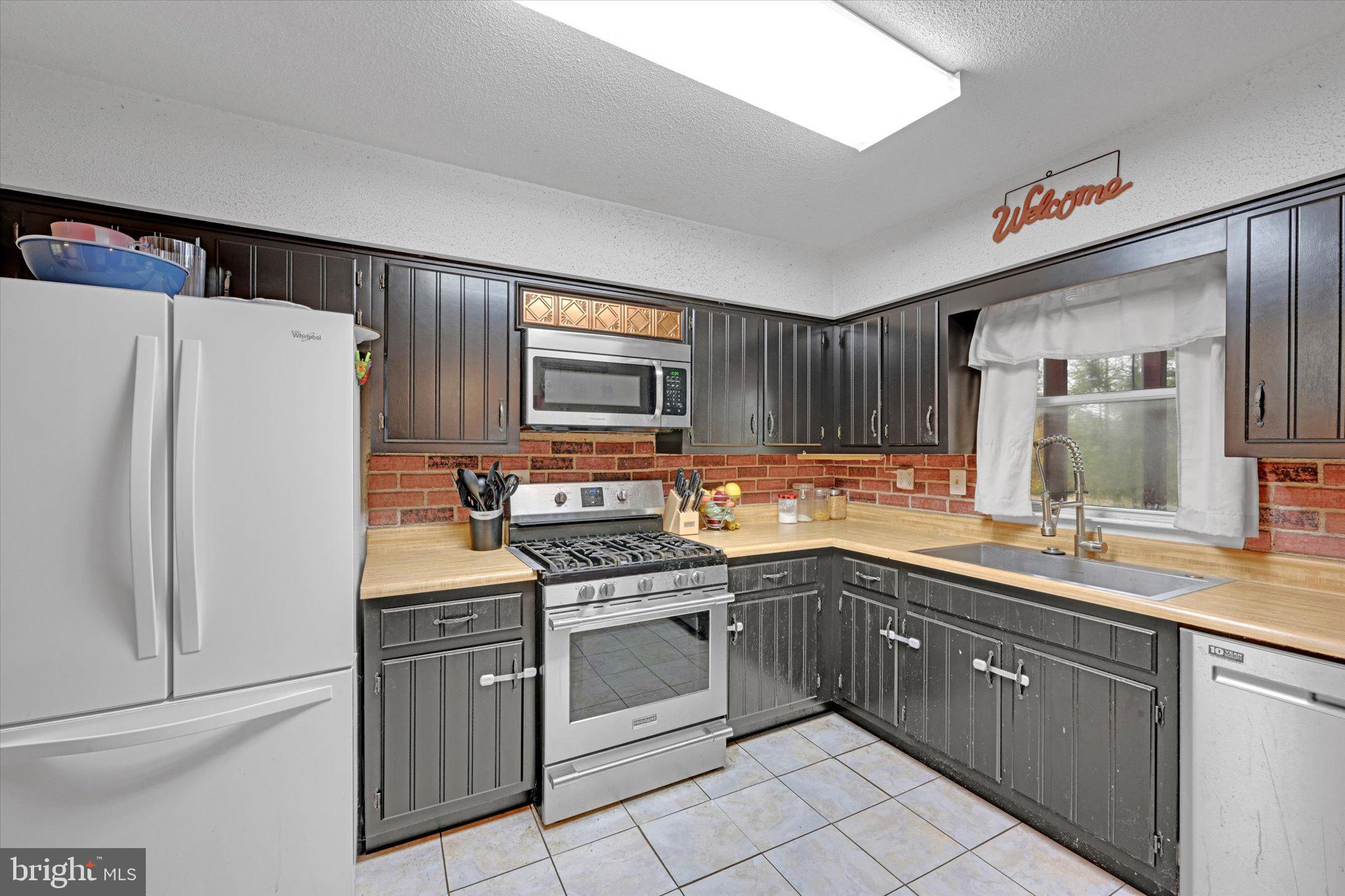4268 Marlborough Road Dover, PA 17315 - Photo 5 of 16 Gallery Image 5