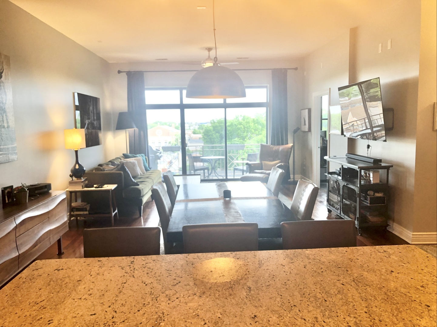3300 West Irving Park Road, Unit H5 Chicago, IL 60618 - Photo 6 of 21 a view of a living room and kitchen