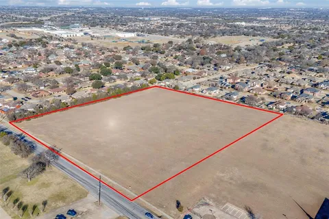 a view of a lot of trees in the background