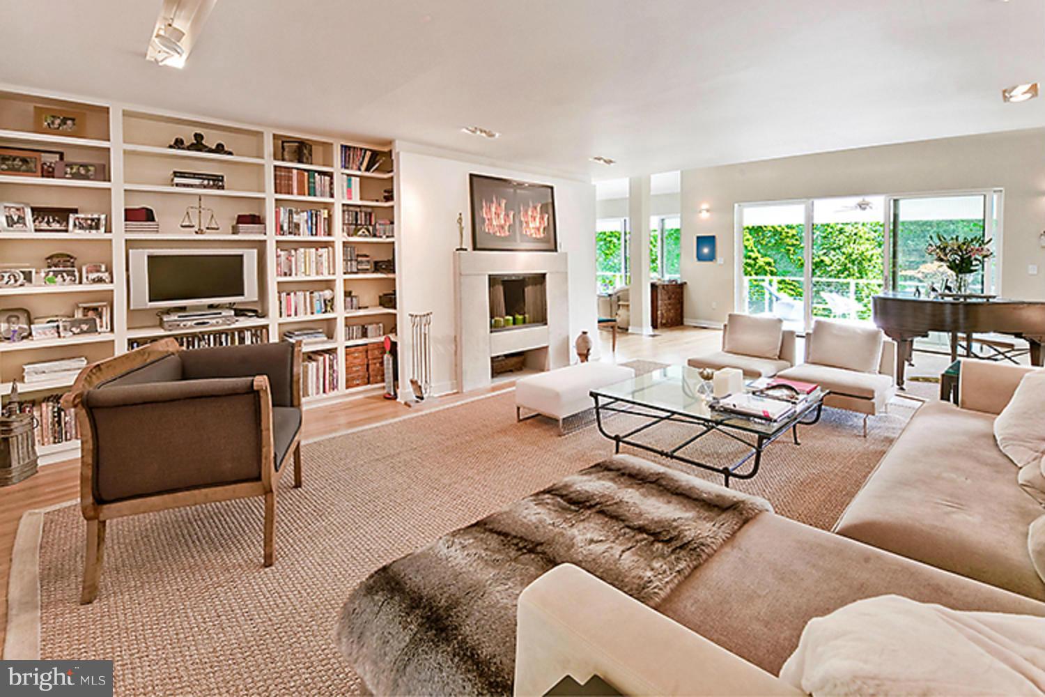 2814 Upton Street Northwest Washington, DC 20008 - Photo 1 of 30 Living Room