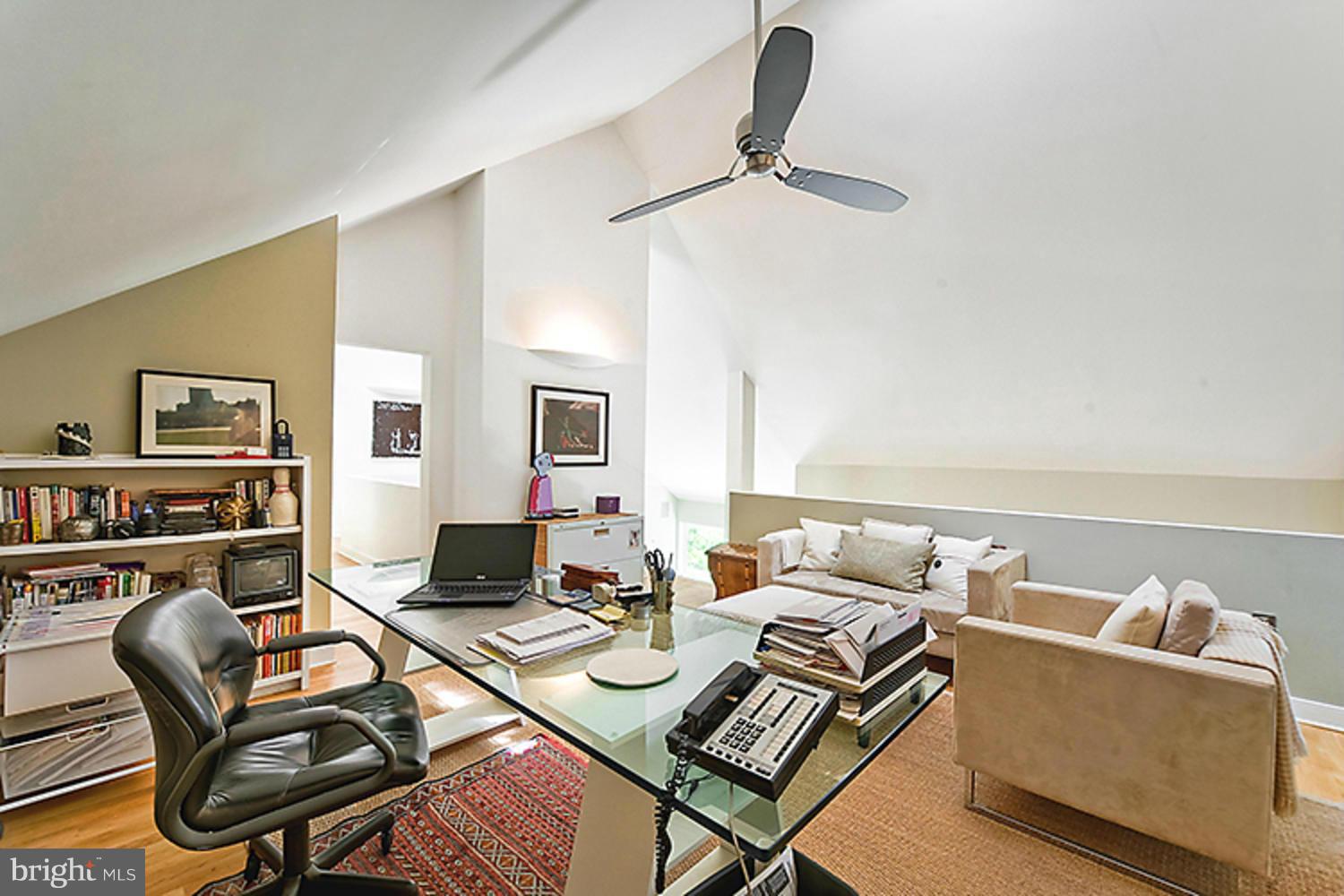 2814 Upton Street Northwest Washington, DC 20008 - Photo 22 of 30 Interior (General)