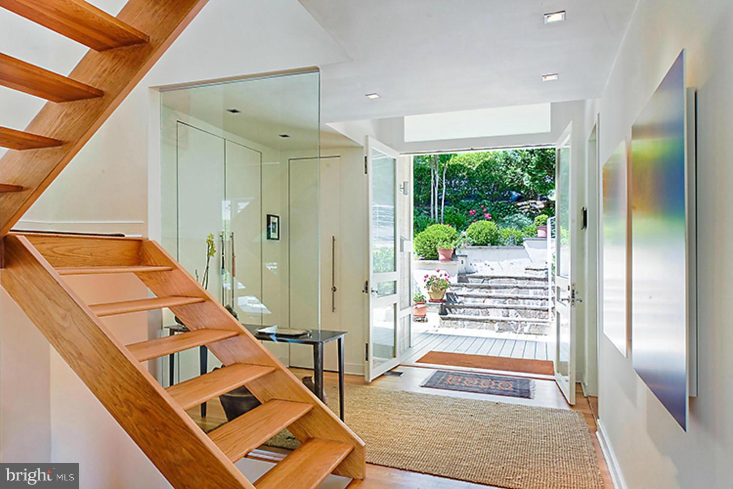 2814 Upton Street Northwest Washington, DC 20008 - Photo 25 of 30 Interior (General)