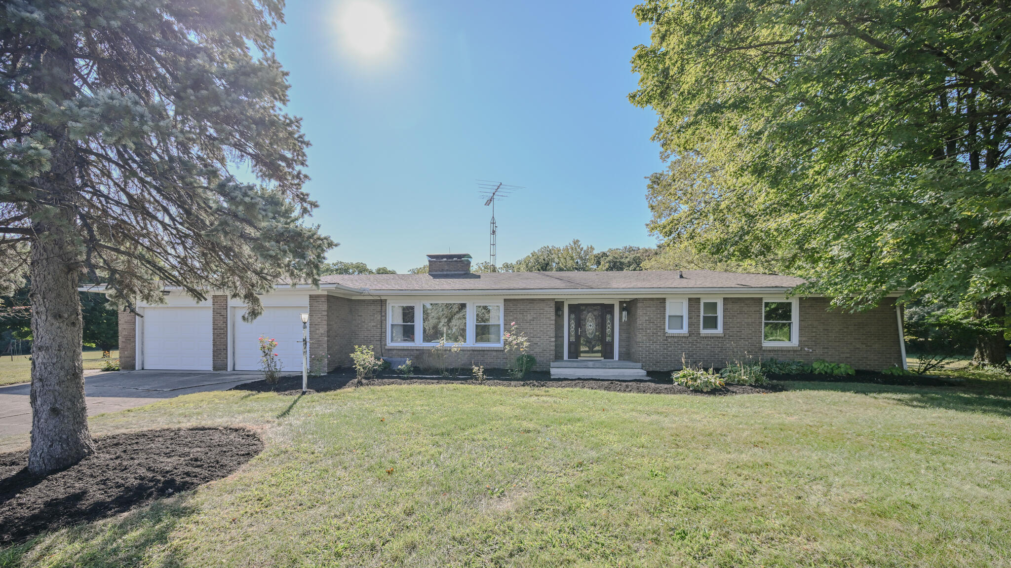 2958 East Possum Road Springfield, OH 45502 - Photo 3 of 45 20250908-2958 E Possum-004