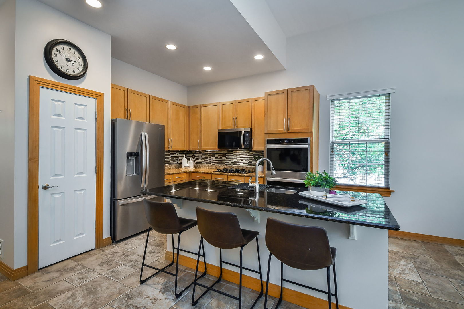 322 Quarry Ridge Circle Sugar Grove, IL 60554 - Photo 12 of 31 Gallery Image 12