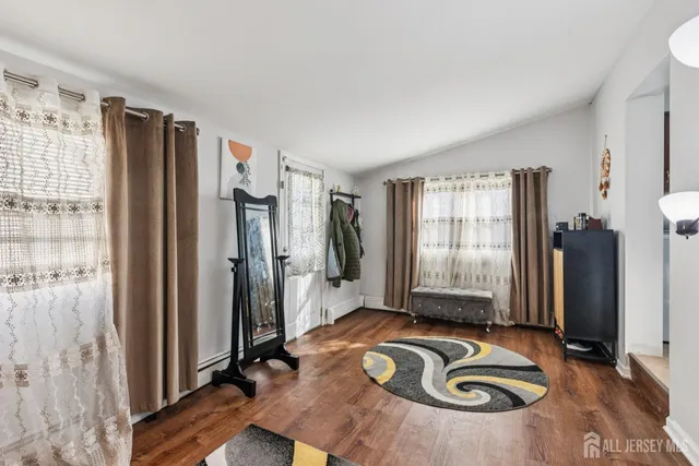 $549,000 | 41 Pinetree Drive, Sayreville, NJ 08859