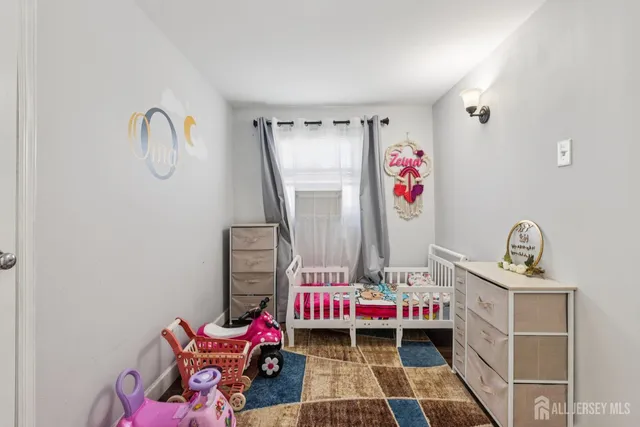 $549,000 | 41 Pinetree Drive, Sayreville, NJ 08859