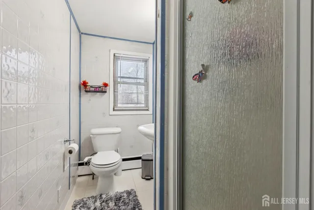 $549,000 | 41 Pinetree Drive, Sayreville, NJ 08859