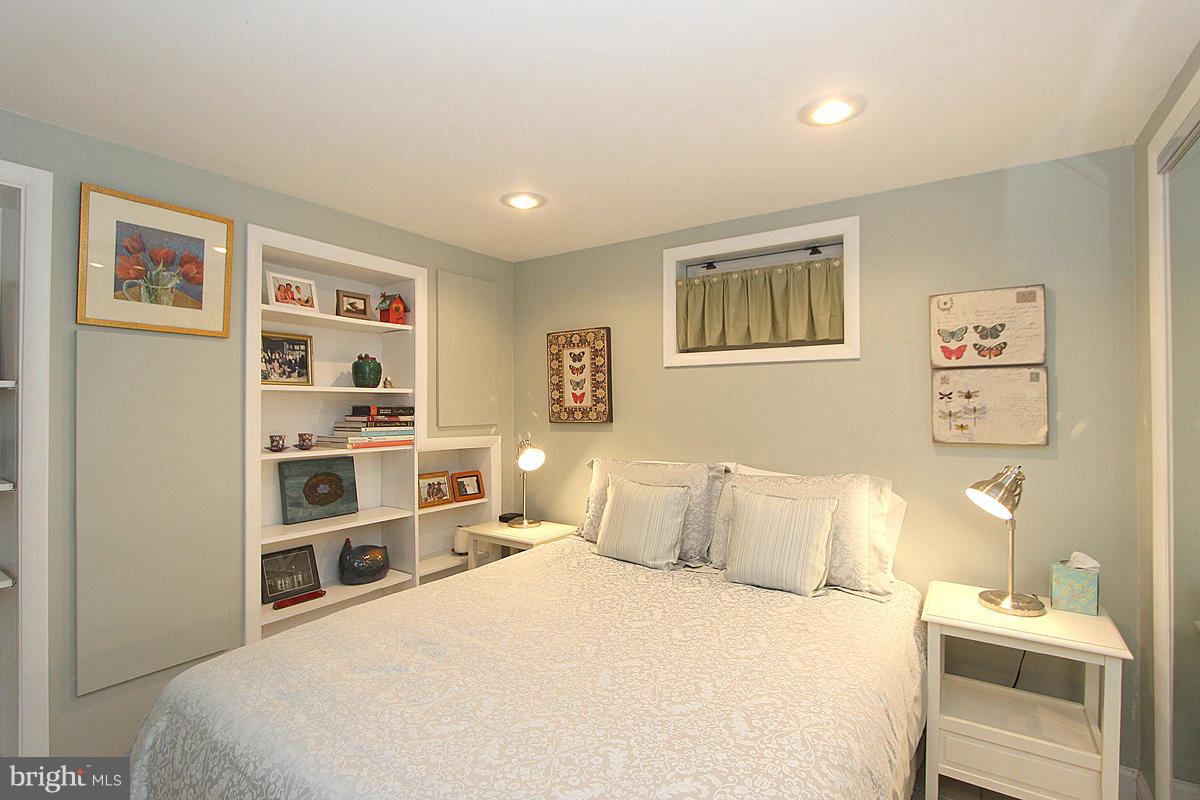 5923 Conway Road Bethesda, MD 20817 - Photo 22 of 26 Bedroom #4 w/built-ins!