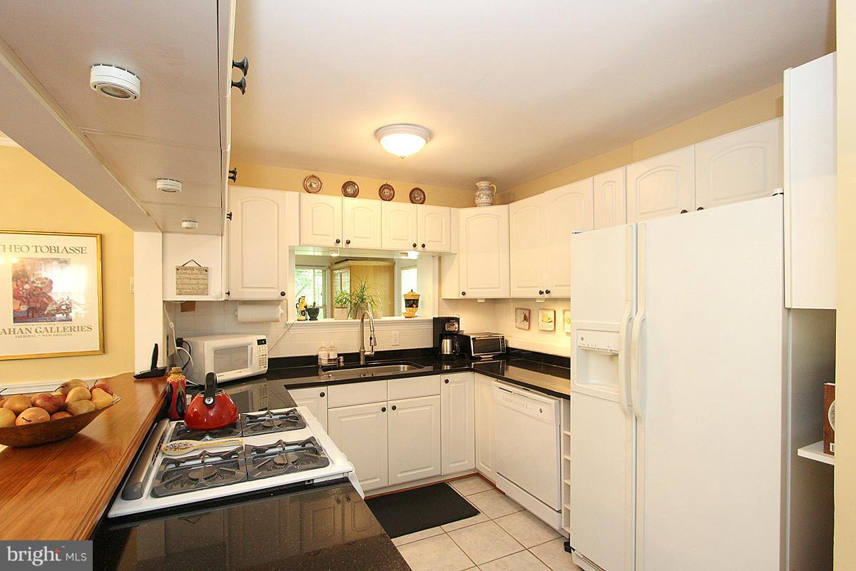5923 Conway Road Bethesda, MD 20817 - Photo 10 of 26 Kitchen w/granite counter tops