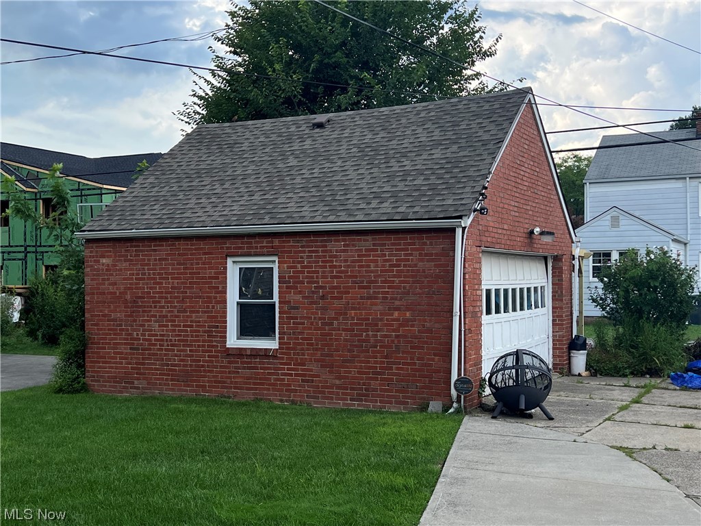 3693 Bendemeer Road Cleveland Heights, OH 44118 - Photo 2 of 2