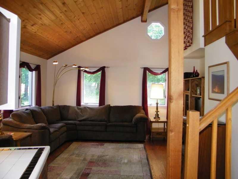 2573 Wickline Road Gibsonia, PA 15044 - Photo 12 of 25 Family Room.