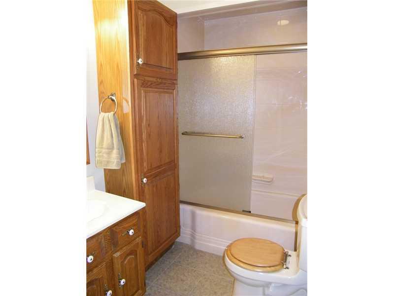 2573 Wickline Road Gibsonia, PA 15044 - Photo 18 of 25 Full Bath.
