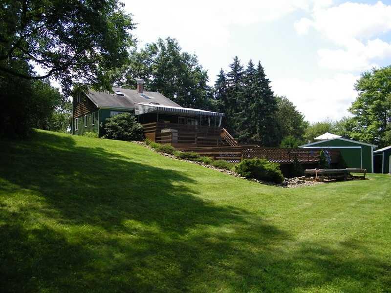 2573 Wickline Road Gibsonia, PA 15044 - Photo 22 of 25 Yard/Garden.