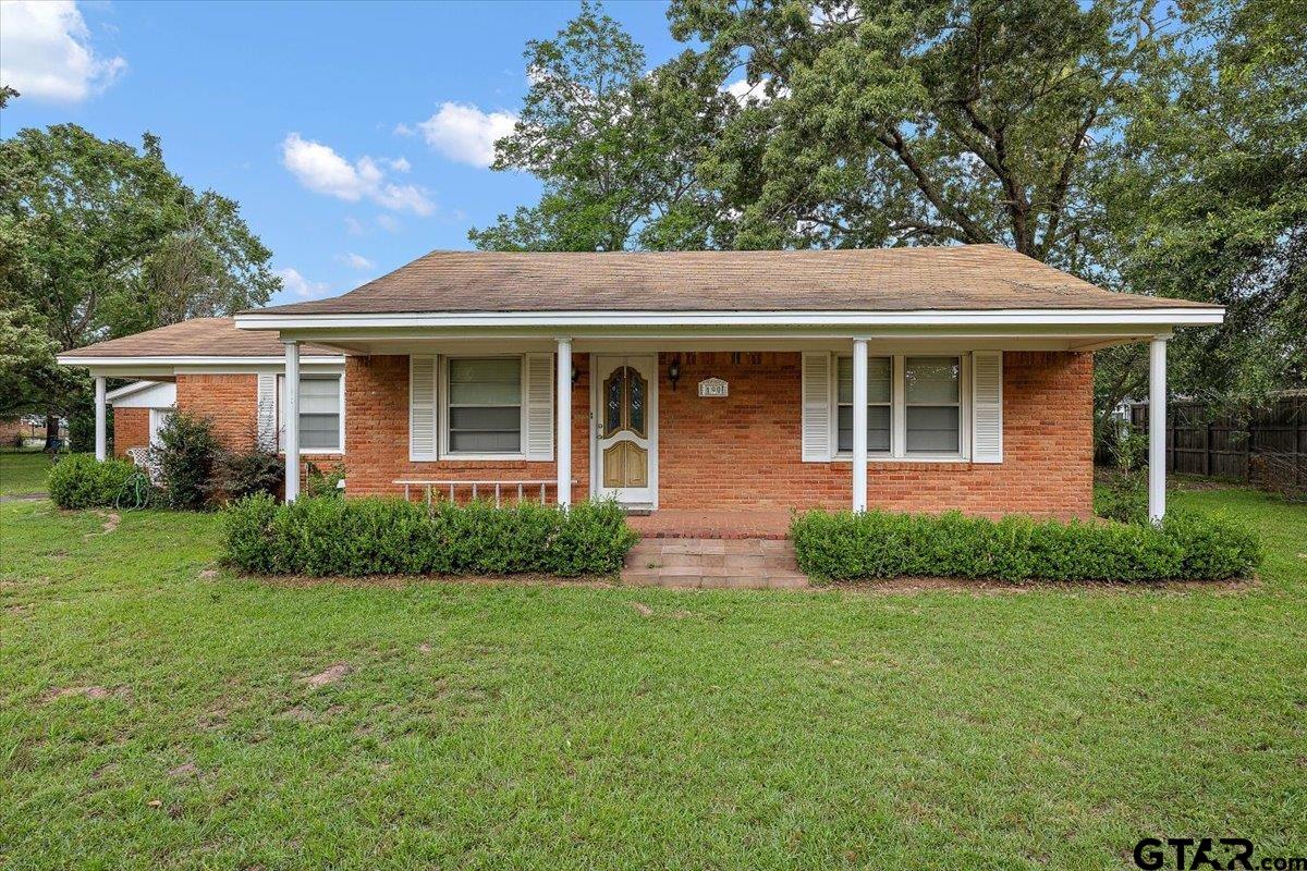 190 Fairview Street Rusk, TX 75785 - Photo 2 of 28