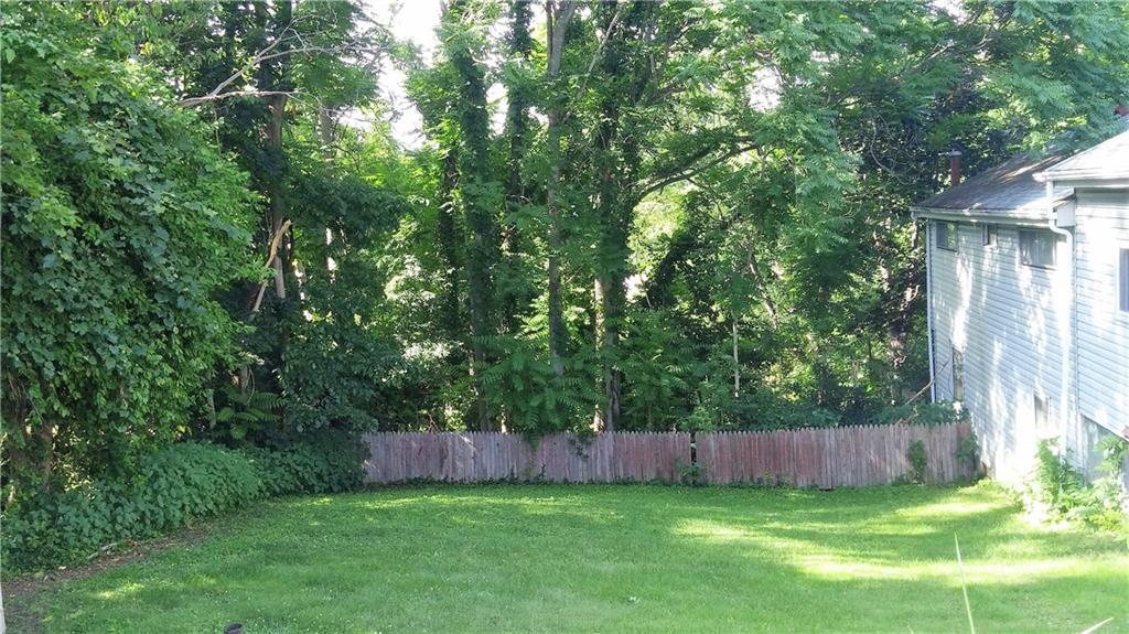 325 Bellevue Road Pittsburgh, PA 15229 - Photo 23 of 25 Backyard