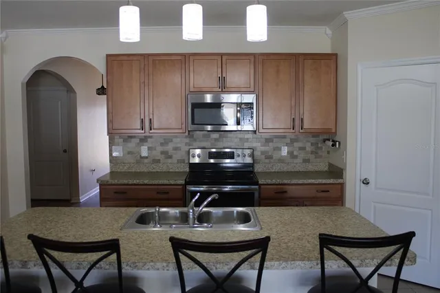 $2,600 | 5257 11th Street East, Bradenton, FL 34203